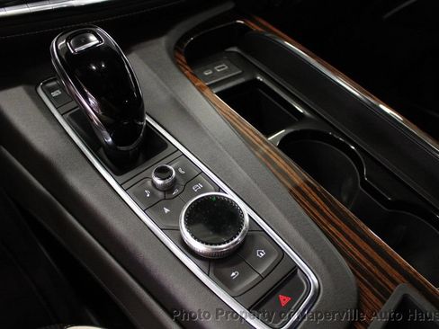 Used 2023 Cadillac Escalade ESV Premium Luxury AWD/4WD image 29