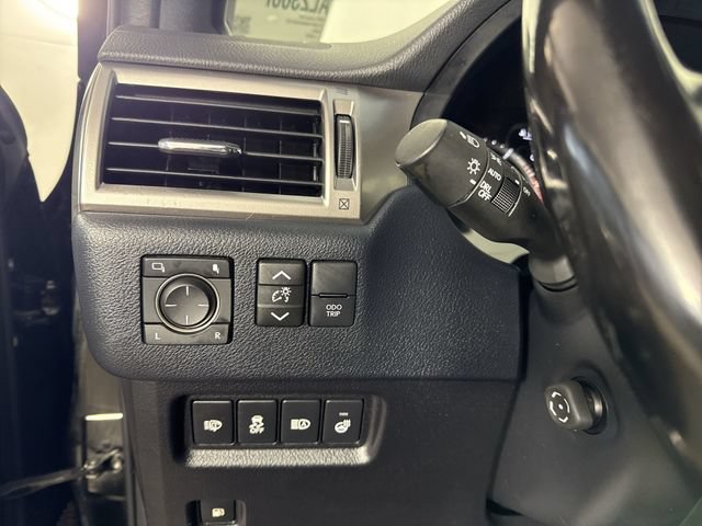 Certified 2022 Lexus GX 460 Premium w/ Premium Plus Package AWD/4WD image 17