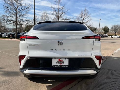 Used 2025 Buick Envista Preferred image 7