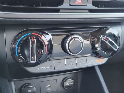 Used 2023 Hyundai Kona SEL image 25