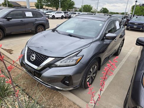 Used 2021 Nissan Murano SV image 1