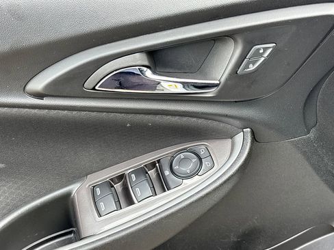 Used 2023 Chevrolet Malibu LS FWD image 16