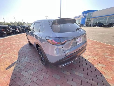 Certified 2024 Honda HR-V Sport image 31