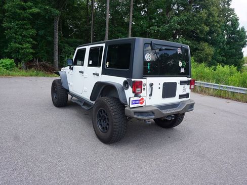 Used 2016 Jeep Wrangler Unlimited Sport AWD/4WD image 15