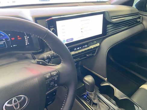 Used 2025 Toyota Camry SE w/ Multimedia Upgrade Package image 24