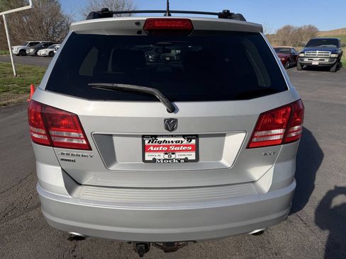 Used 2009 Dodge Journey SXT w/ Premium Convenience Group AWD/4WD image 4