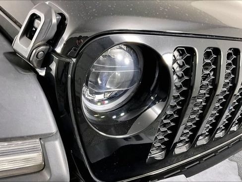 Used 2023 Jeep Wrangler Unlimited AWD/4WD image 26