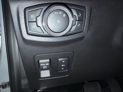 Used 2019 Ford F150 XLT w/ Equipment Group 302A Luxury AWD/4WD image 34