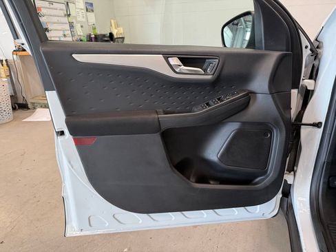 Used 2020 Ford Escape SE AWD/4WD image 14