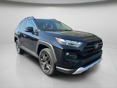 Used 2024 Toyota RAV4 Adventure AWD/4WD image 3