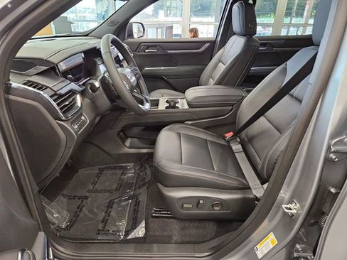 New 2026 GMC Acadia Elevation w/ Elevation Premium Package image 13