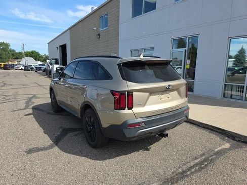 Used 2021 Kia Sorento S w/ Panoramic Sunroof Package AWD/4WD image 4