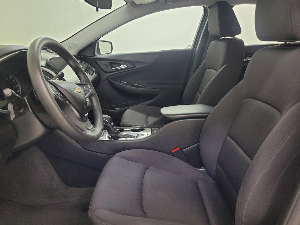 Used 2025 Chevrolet Malibu LS FWD image 17