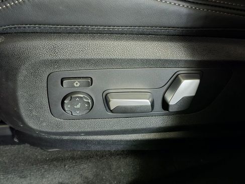 New 2026 BMW X5 xDrive40i w/ Premium Package image 18