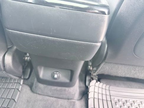 Used 2024 Kia Telluride SX w/ Towing Package image 13