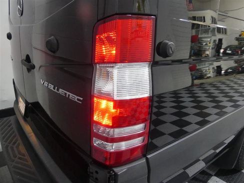 Used 2016 Mercedes-Benz Sprinter 3500 image 11