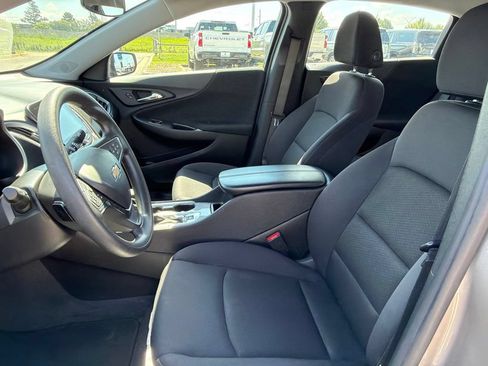Used 2023 Chevrolet Malibu LT FWD image 17