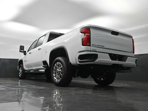 New 2026 Chevrolet Silverado 2500 LT w/ Z71 Chrome Sport Edition AWD/4WD image 27