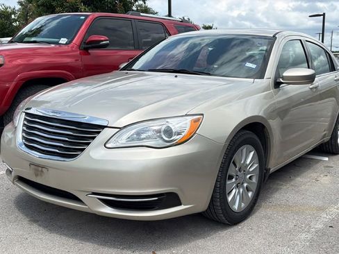 Used 2013 Chrysler 200 LX FWD image 15