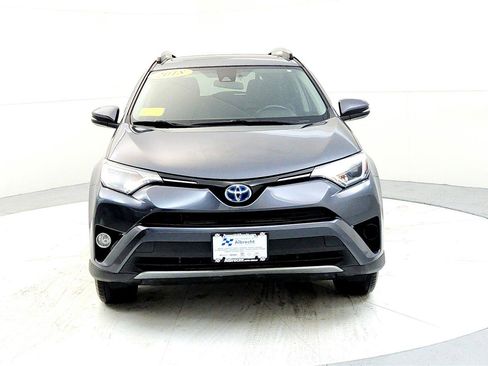 Used 2018 Toyota RAV4 XLE w/ Carpet Mat Package image 8