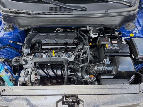 Used 2025 Hyundai Venue SEL FWD image 29