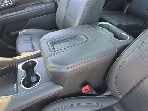 Certified 2022 Chevrolet Suburban RST w/ Sport Performance Package AWD/4WD image 25