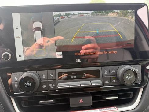 Used 2025 Toyota Grand Highlander AWD image 16