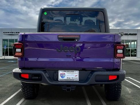 New 2026 Jeep Gladiator Sport AWD/4WD image 3