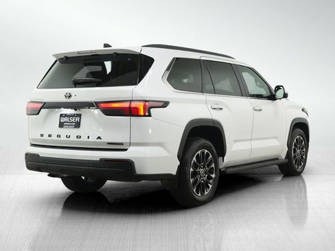 Used 2025 Toyota Sequoia SR5 w/ SR5 Premium Package AWD/4WD image 5