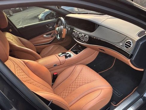 Used 2019 Mercedes-Benz S 560 Sedan w/ Premium Package image 38