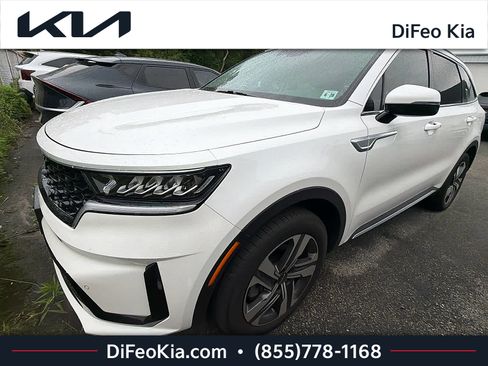 Certified 2023 Kia Sorento EX AWD/4WD image 1