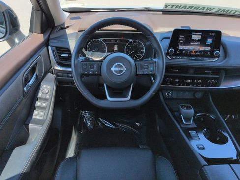 Certified 2023 Nissan Rogue SV w/ SV Premium B Package image 16