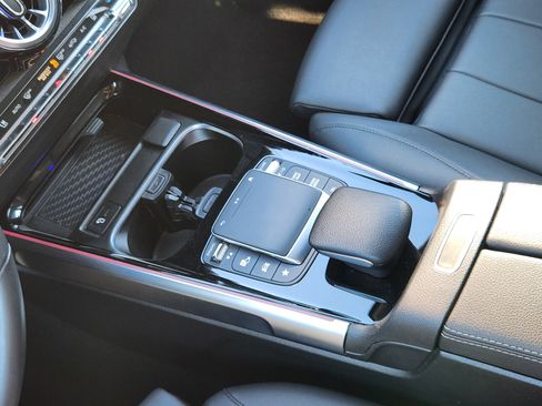 Certified 2023 Mercedes-Benz EQB 250+ image 21