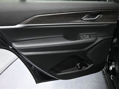 New 2025 Jeep Grand Cherokee L Limited w/ Trailer Tow Package image 38