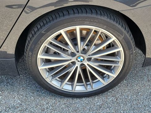 Used 2018 BMW 530i w/ Premium Package RWD image 11