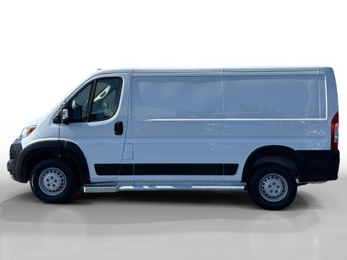 Used 2025 RAM ProMaster 2500 w/ U-Haul Equipment Group FWD image 2