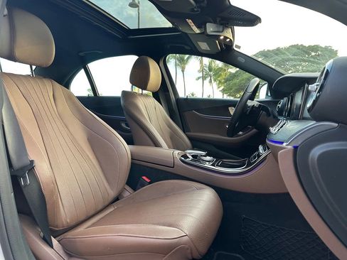 Used 2017 Mercedes-Benz E 300 image 9