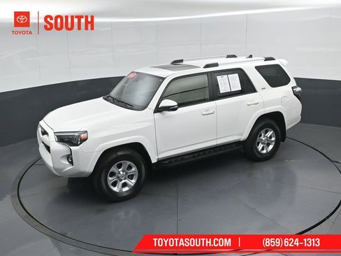 Used 2023 Toyota 4Runner SR5 Premium w/ Moonroof Package AWD/4WD image 51
