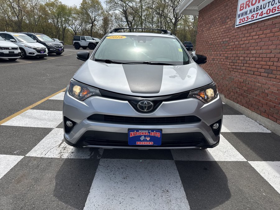 Used 2018 Toyota RAV4 XLE AWD/4WD image 6