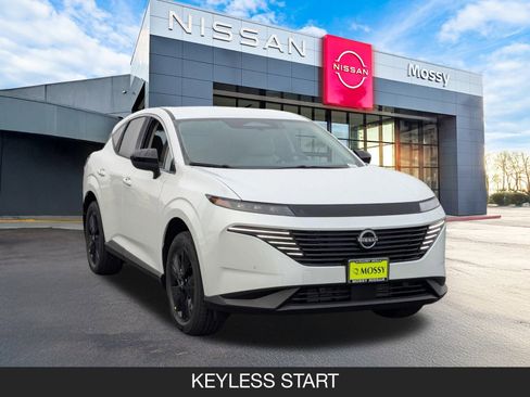 New 2025 Nissan Murano SV image 5