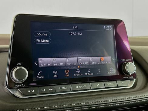 Used 2023 Nissan Rogue S image 21