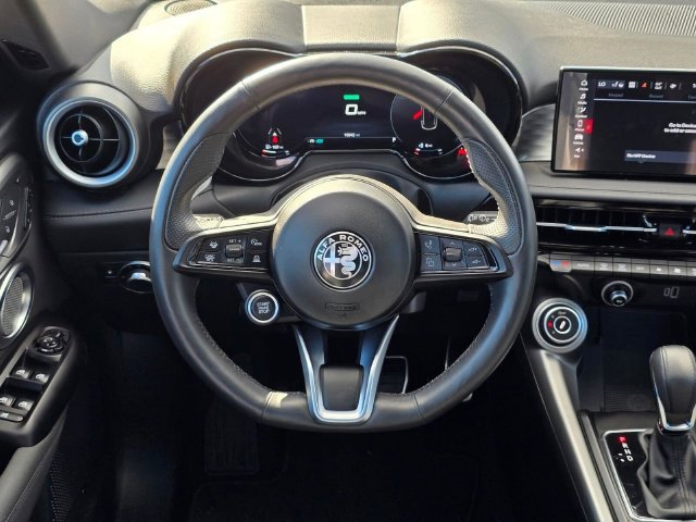 Used 2024 Alfa Romeo Tonale Veloce AWD/4WD image 20