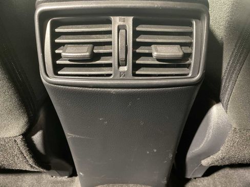 Used 2016 Nissan Rogue SV image 25