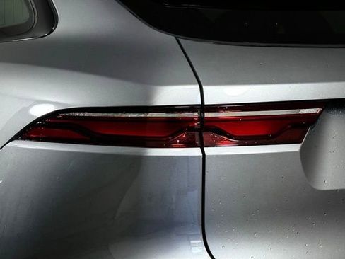 New 2026 Jaguar F-PACE R-Dynamic S image 16