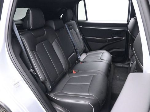 Used 2025 Jeep Wagoneer S Limited AWD/4WD image 18