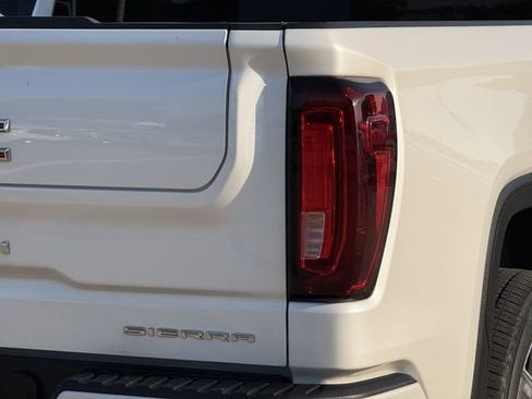 Used 2024 GMC Sierra 1500 Denali w/ Denali Reserve Package AWD/4WD image 7