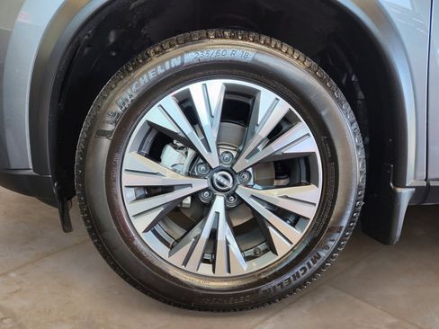 Certified 2023 Nissan Rogue SV image 28