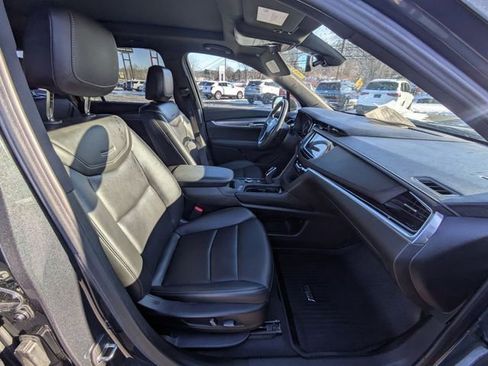 Used 2023 Cadillac XT6 Luxury image 37