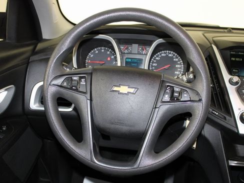 Used 2017 Chevrolet Equinox LS image 14