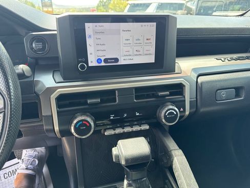Used 2024 Toyota Tacoma SR5 AWD/4WD image 5